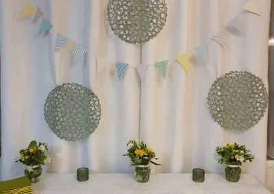 Élénk októberi keresztelő